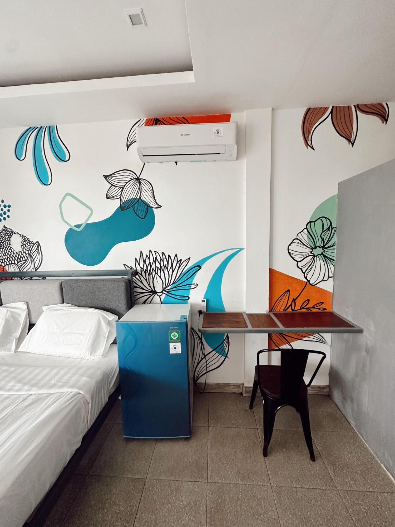 HI5 Kuta Hotel Kuta  Ruang foto