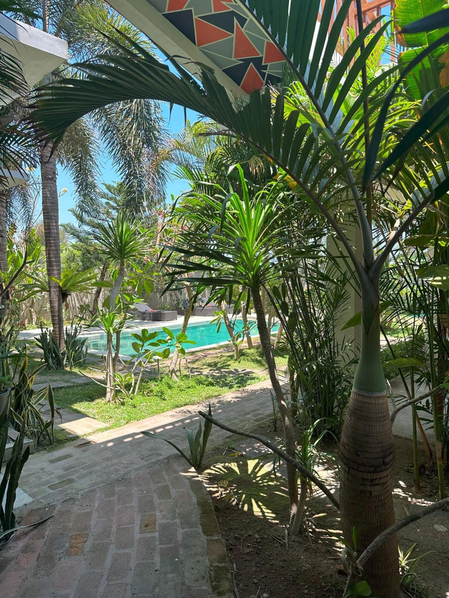 HI5 Kuta Hotel Kuta  Ruang foto